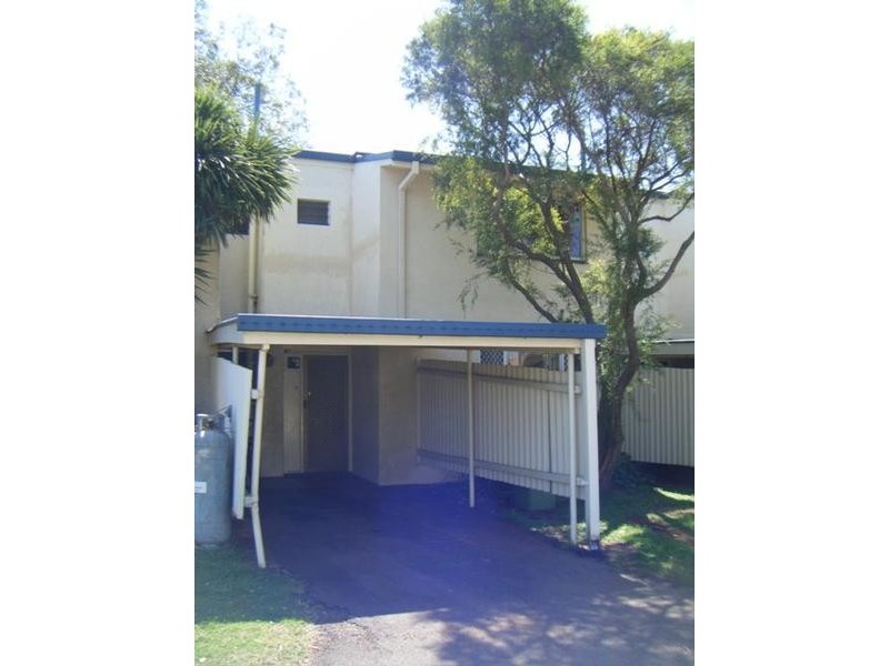 2/329 Hume Street, Centenary Heights QLD 4350