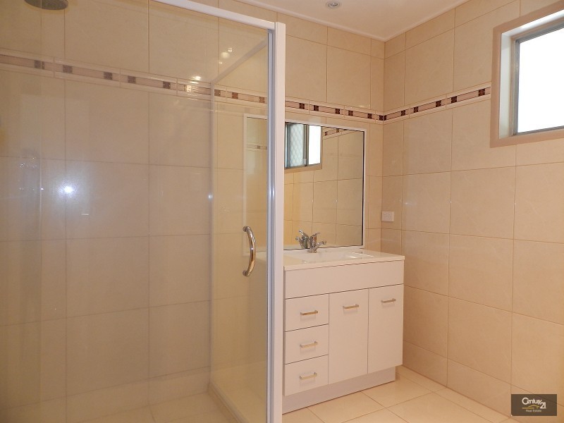 263 Mackenzie Street, Centenary Heights QLD 4350