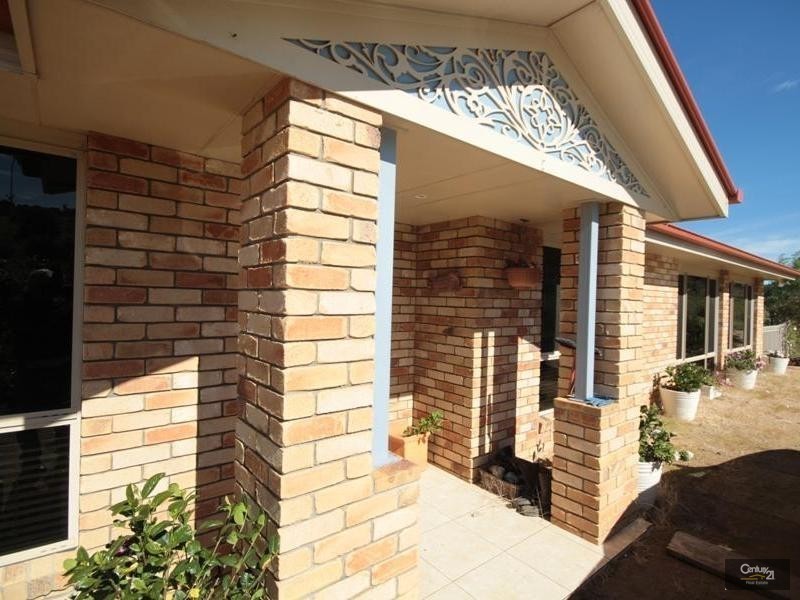 6 Panorama Crescent, Gowrie Junction QLD 4352