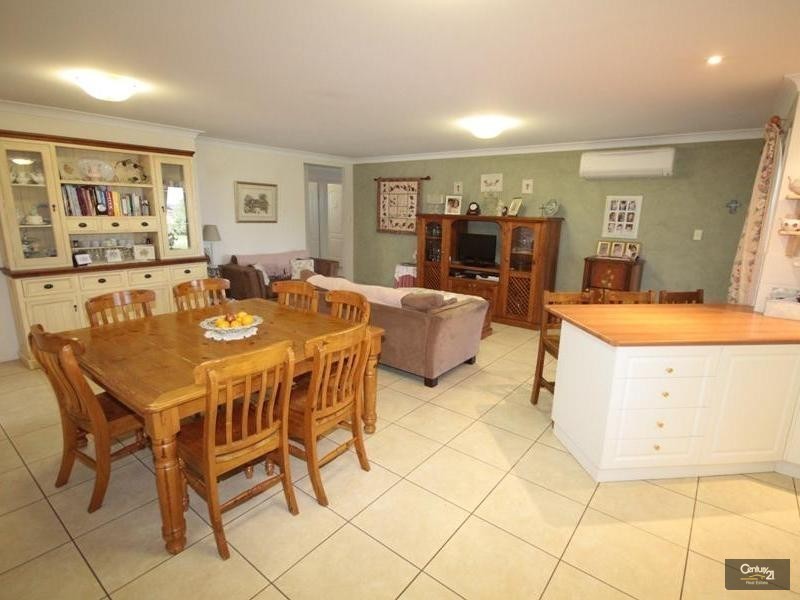 6 Panorama Crescent, Gowrie Junction QLD 4352