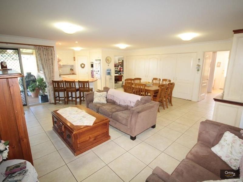 6 Panorama Crescent, Gowrie Junction QLD 4352