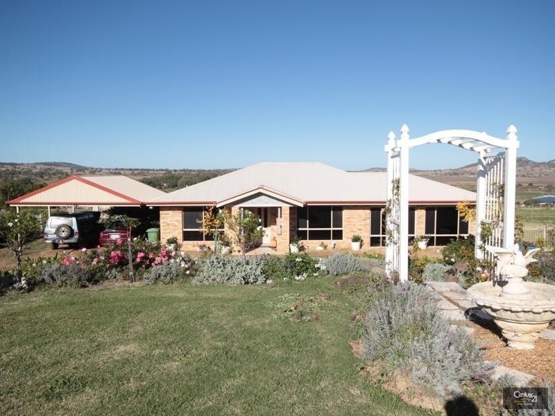 6 Panorama Crescent, Gowrie Junction QLD 4352