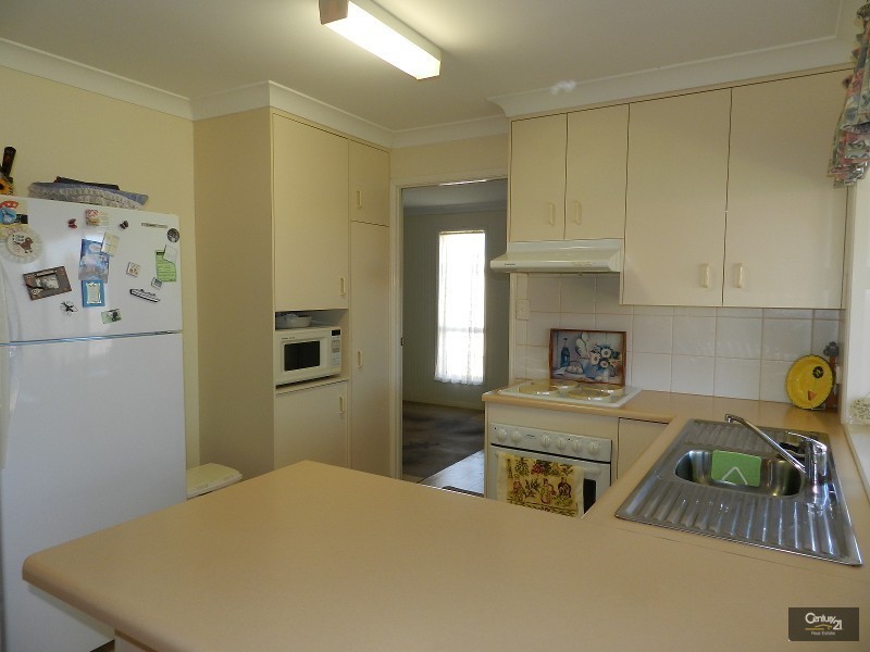 48 Biscay Crescent, Glenvale QLD 4350