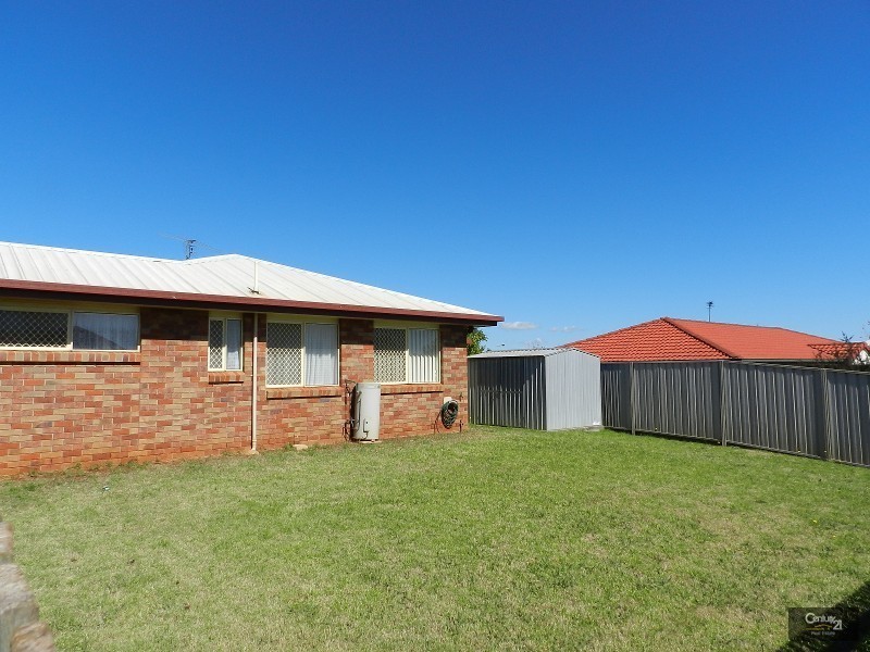 48 Biscay Crescent, Glenvale QLD 4350