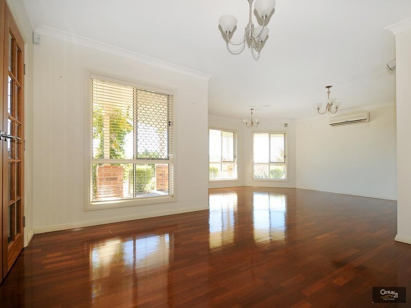 8  Morris Court, Cotswold Hills QLD 4350