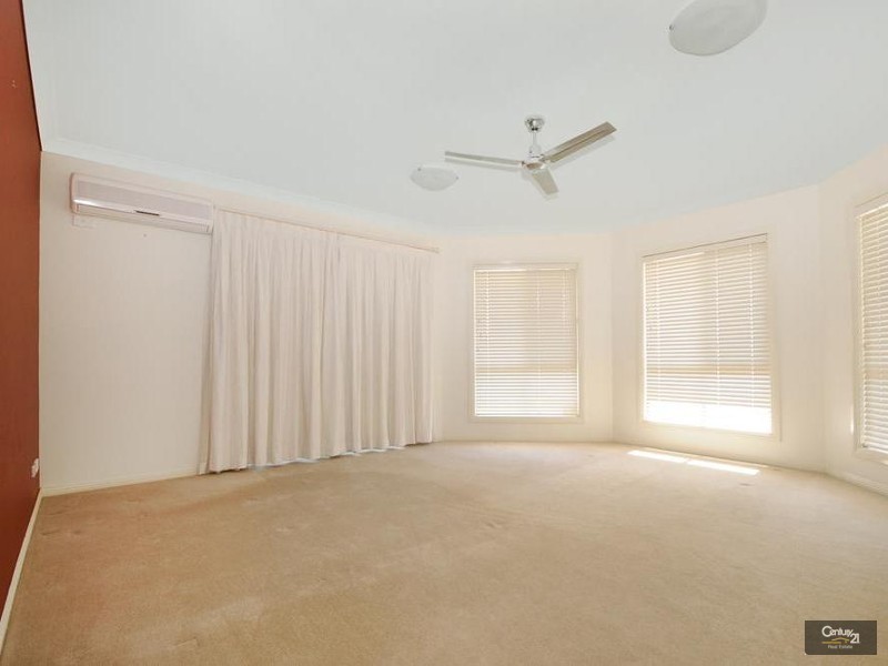 8  Morris Court, Cotswold Hills QLD 4350