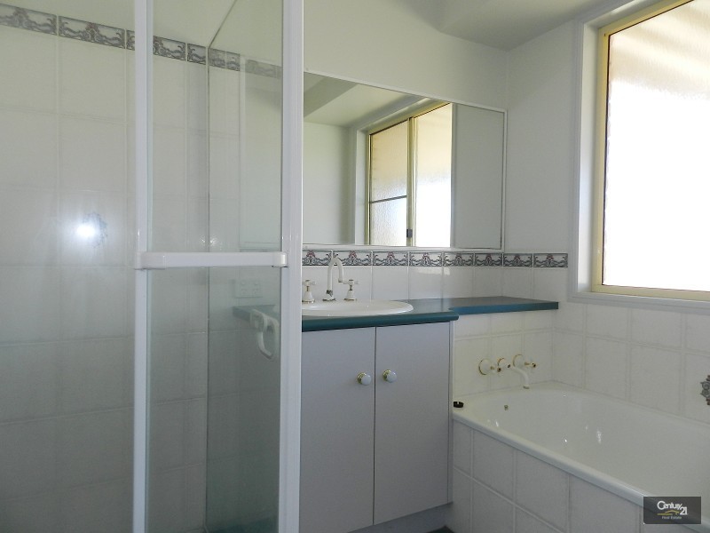4 Dalrello Court, Glenvale QLD 4350
