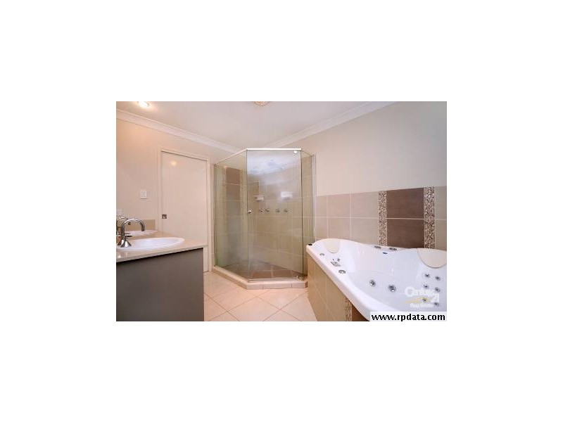 34 Pelican Drive, Rangeville QLD 4350
