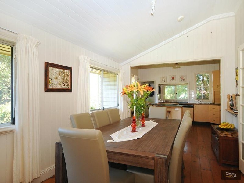 84 Bridge Street, East Toowoomba QLD 4350