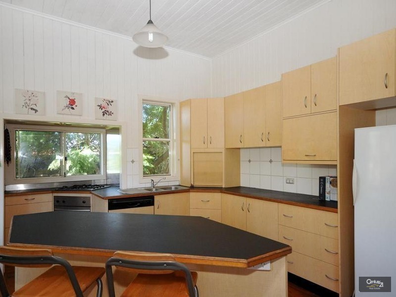 84 Bridge Street, East Toowoomba QLD 4350