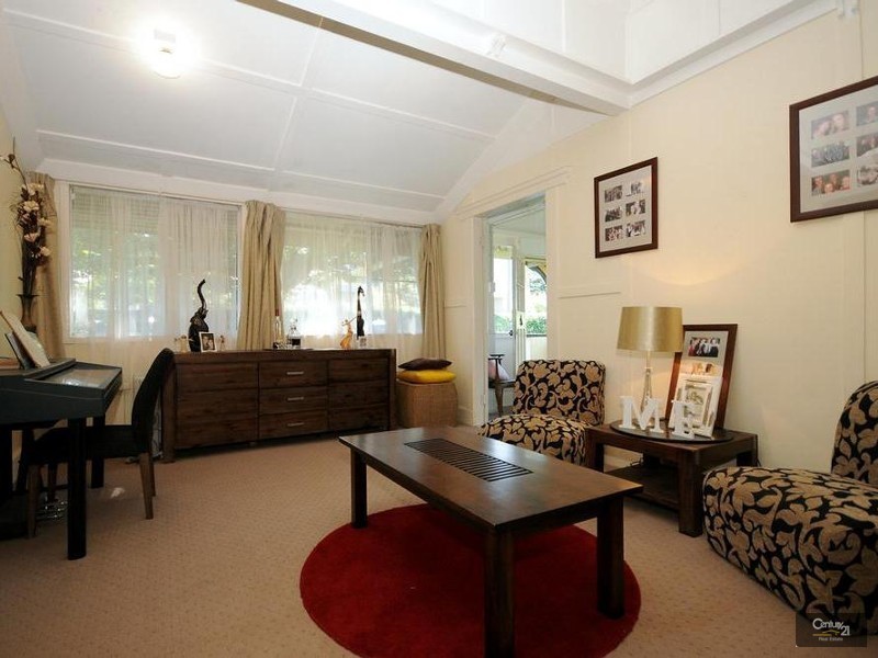 84 Bridge Street, East Toowoomba QLD 4350