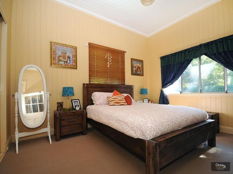 84 Bridge Street, East Toowoomba QLD 4350
