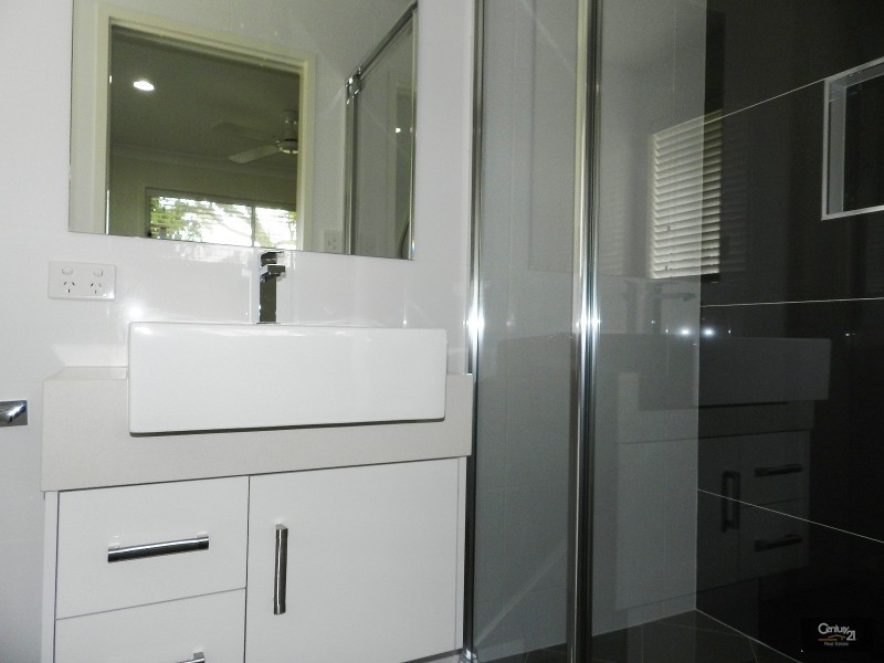 3/3 Phyllis Street, Harristown QLD 4350