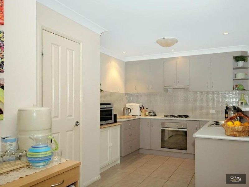 2 Cinnamon Drive, Glenvale QLD 4350