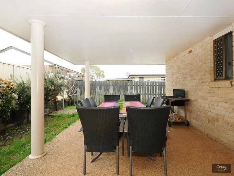 2 Cinnamon Drive, Glenvale QLD 4350