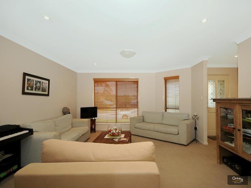 2 Cinnamon Drive, Glenvale QLD 4350