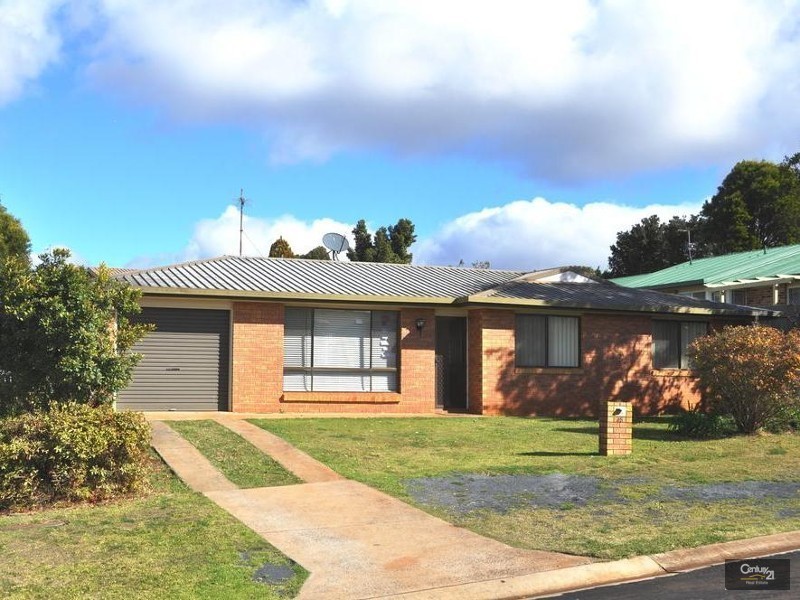 45 Horrocks Crescent, Kearneys Spring QLD 4350