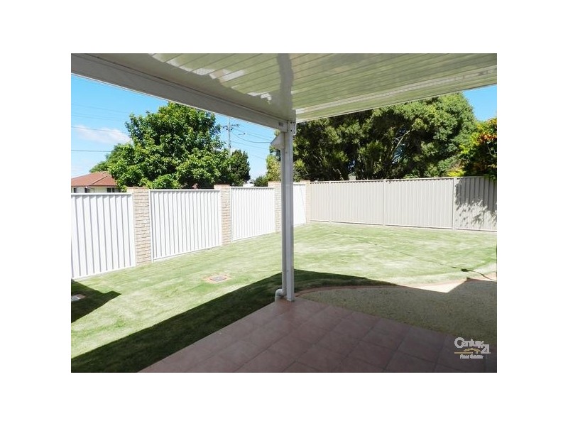 1/5 Hampton Street, Newtown QLD 4350