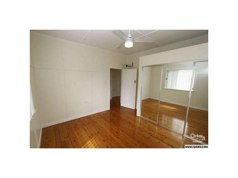 12 Power Street, Harristown QLD 4350