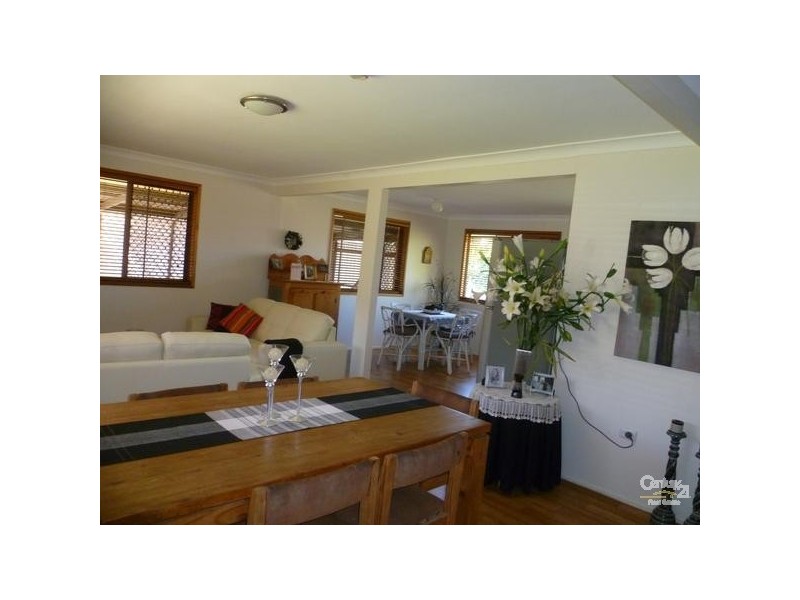 14 Debra Street, Centenary Heights QLD 4350