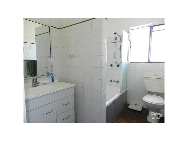 4/67 Taylor Street, Newtown QLD 4350