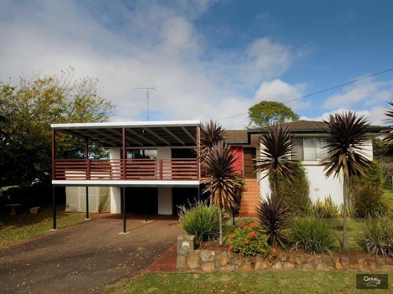 2 Cassia Street, Centenary Heights QLD 4350