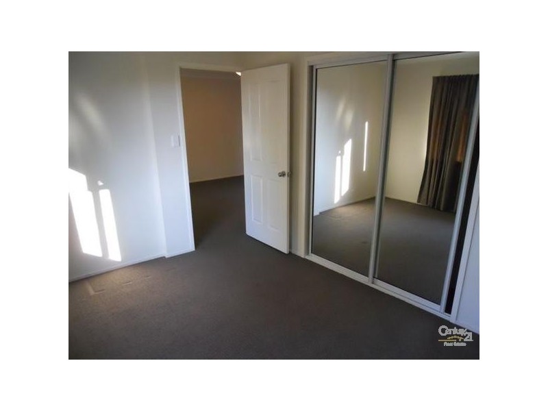 3/162 Geddes Street, Centenary Heights QLD 4350