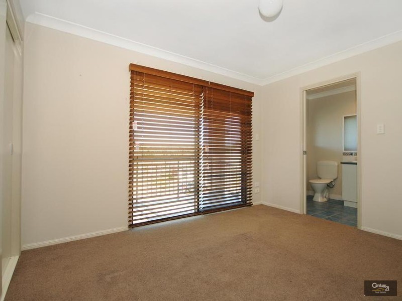 15/1 Cossart Street, Centenary Heights QLD 4350