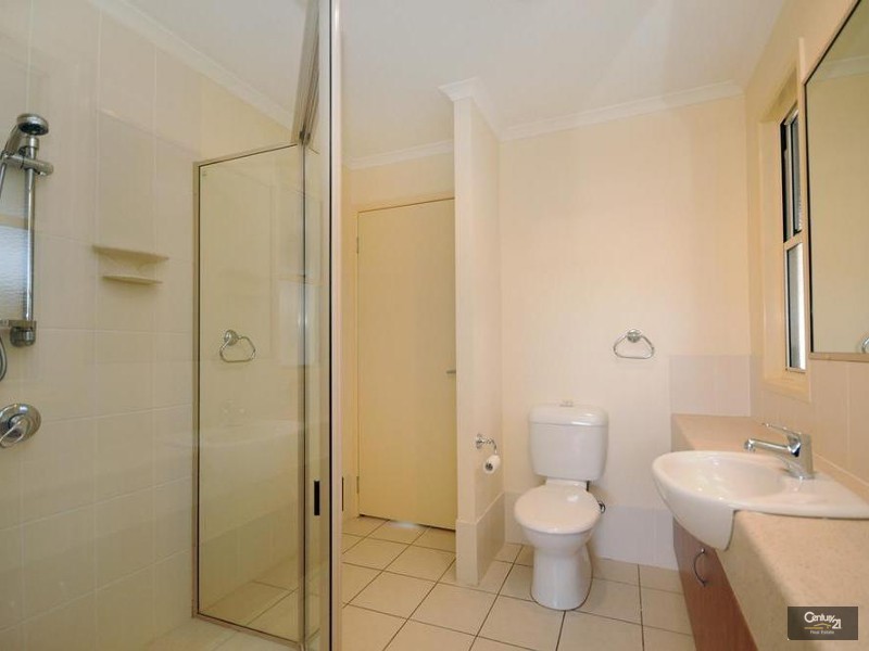 92 303 Spring Street, Kearneys Spring QLD 4350