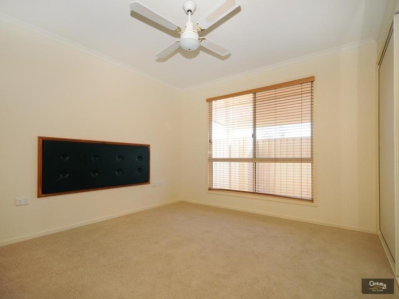 92 303 Spring Street, Kearneys Spring QLD 4350