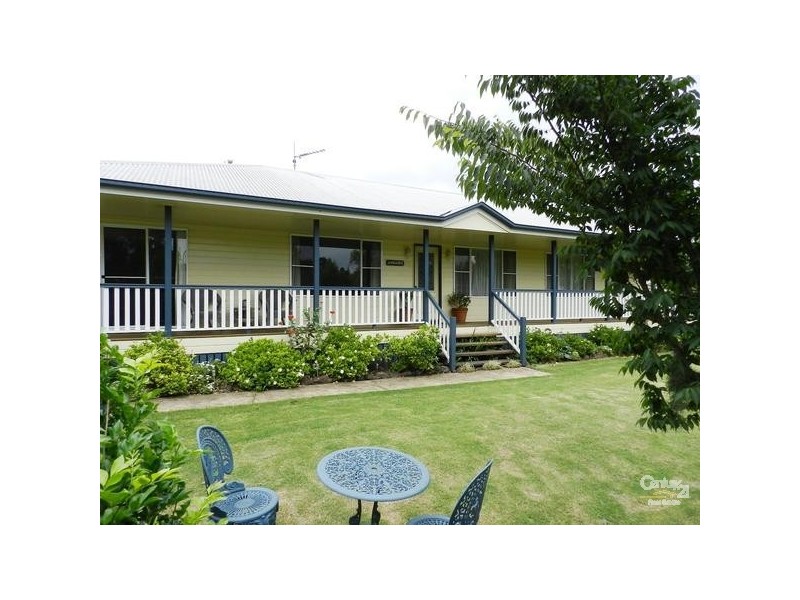 8 Pendoma Drive, Hodgson Vale QLD 4352