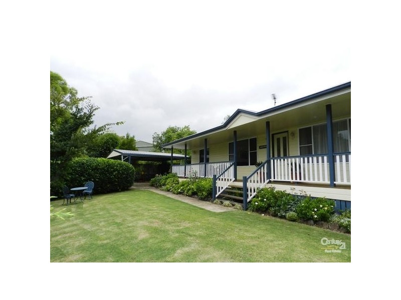 8 Pendoma Drive, Hodgson Vale QLD 4352