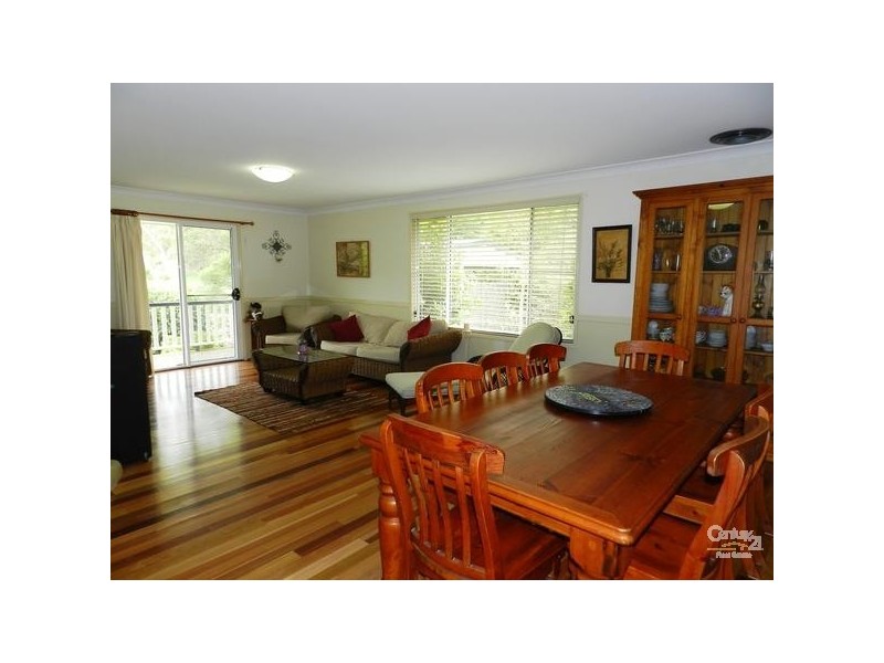 8 Pendoma Drive, Hodgson Vale QLD 4352