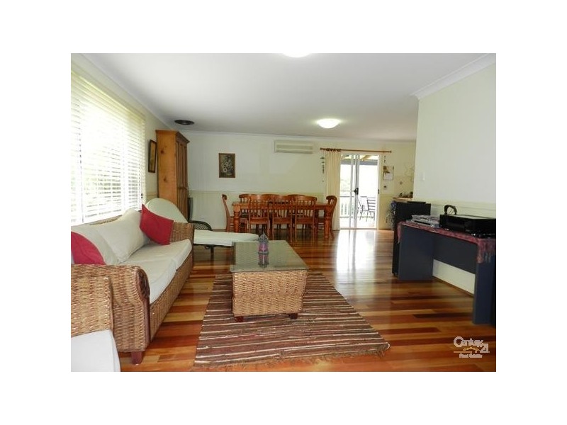 8 Pendoma Drive, Hodgson Vale QLD 4352