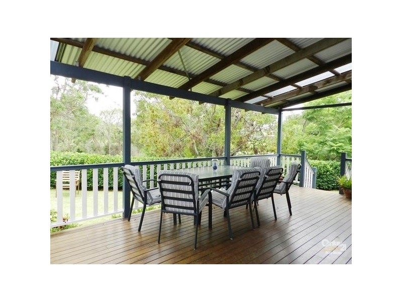 8 Pendoma Drive, Hodgson Vale QLD 4352