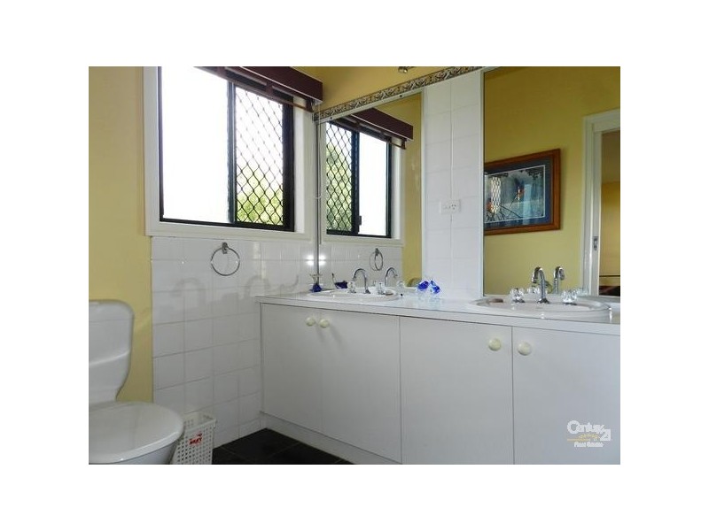 9 Duncraggon Street, South Toowoomba QLD 4350