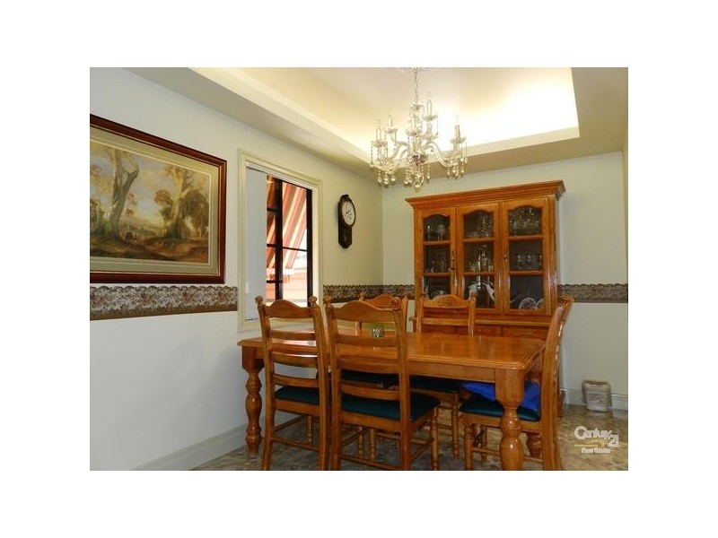 9 Duncraggon Street, South Toowoomba QLD 4350