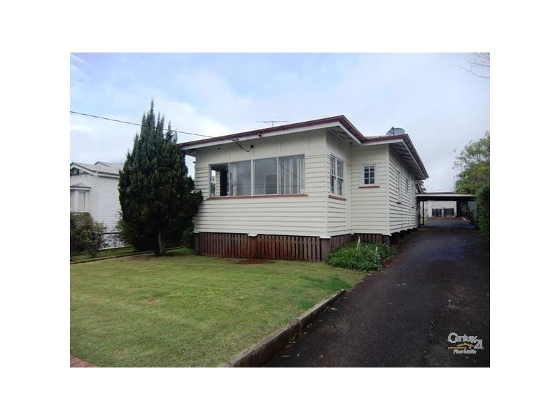 2c Dunne Street, Harristown QLD 4350