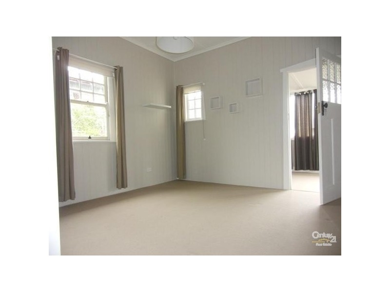 2c Dunne Street, Harristown QLD 4350