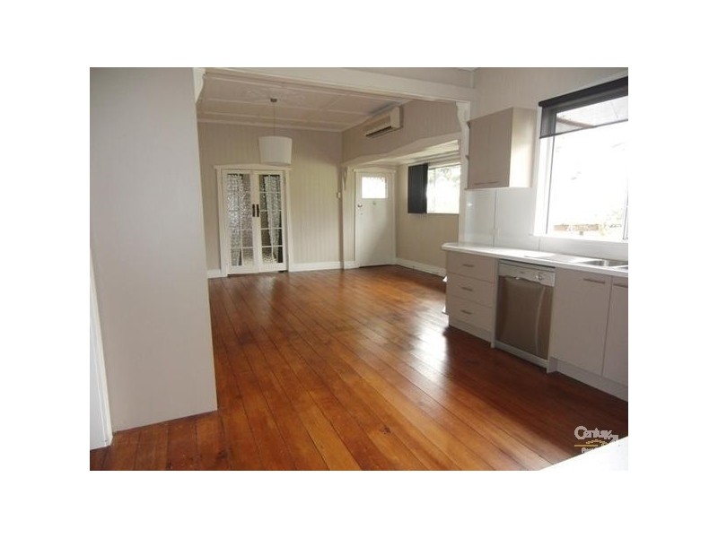 2c Dunne Street, Harristown QLD 4350