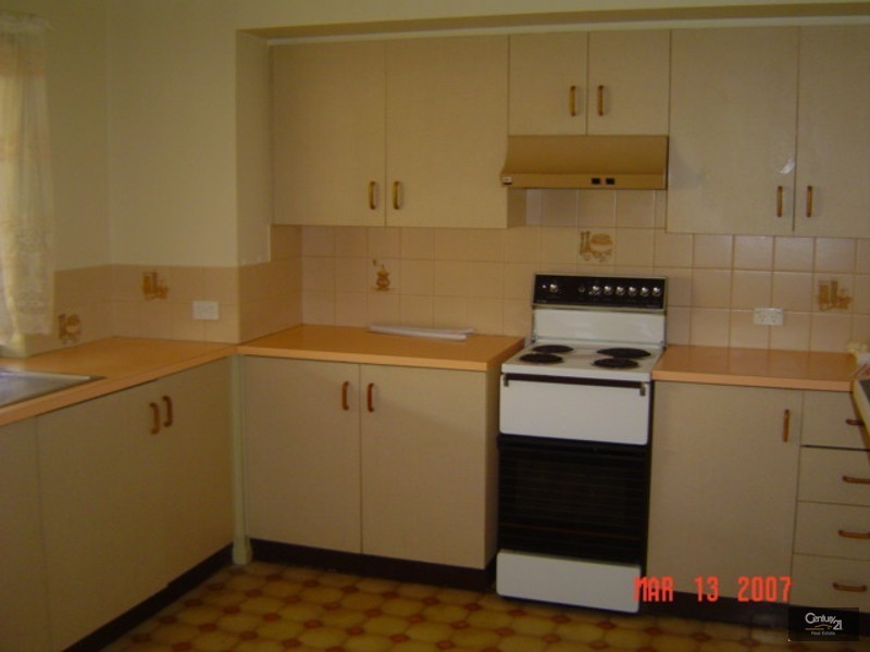 17/301  Bridge Street, Newtown QLD 4350