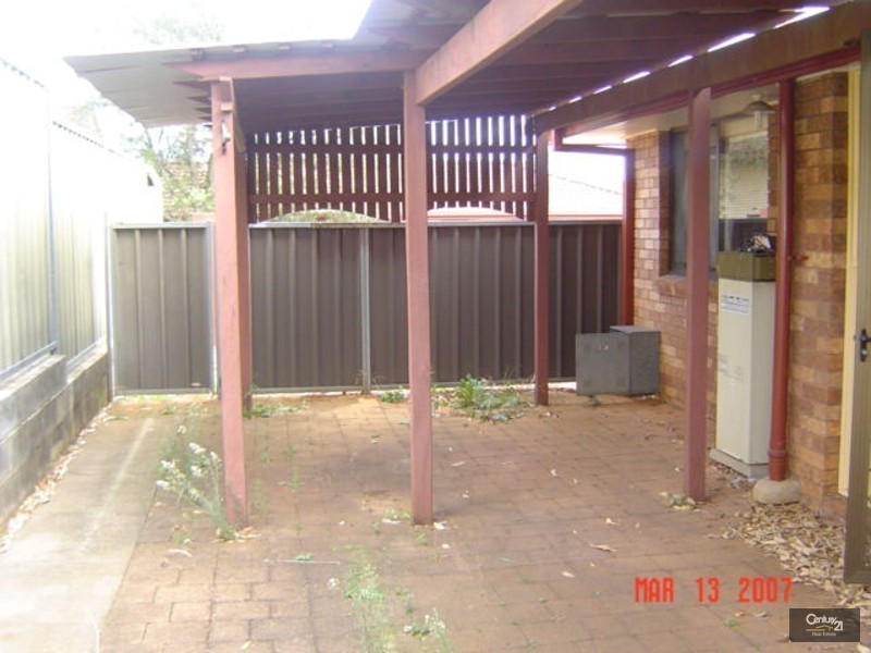 17/301  Bridge Street, Newtown QLD 4350