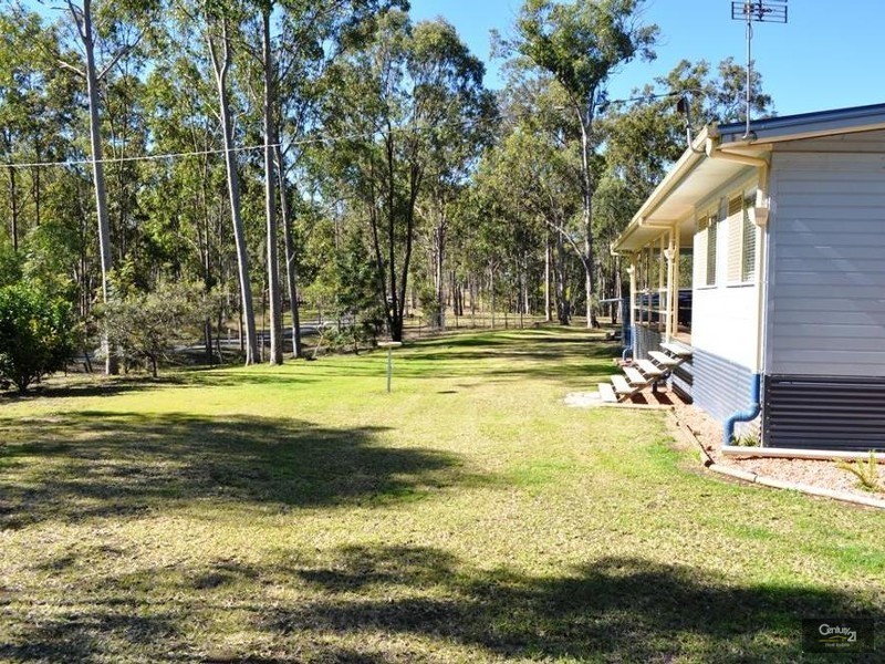 3  Norilee Avenue, Upper Lockyer QLD 4352