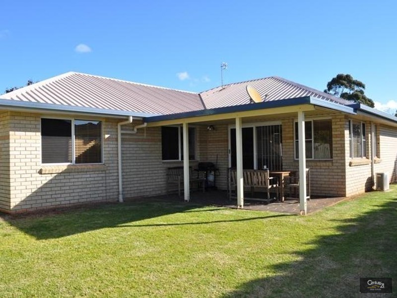 64 Bouganvillea Drive, Middle Ridge QLD 4350