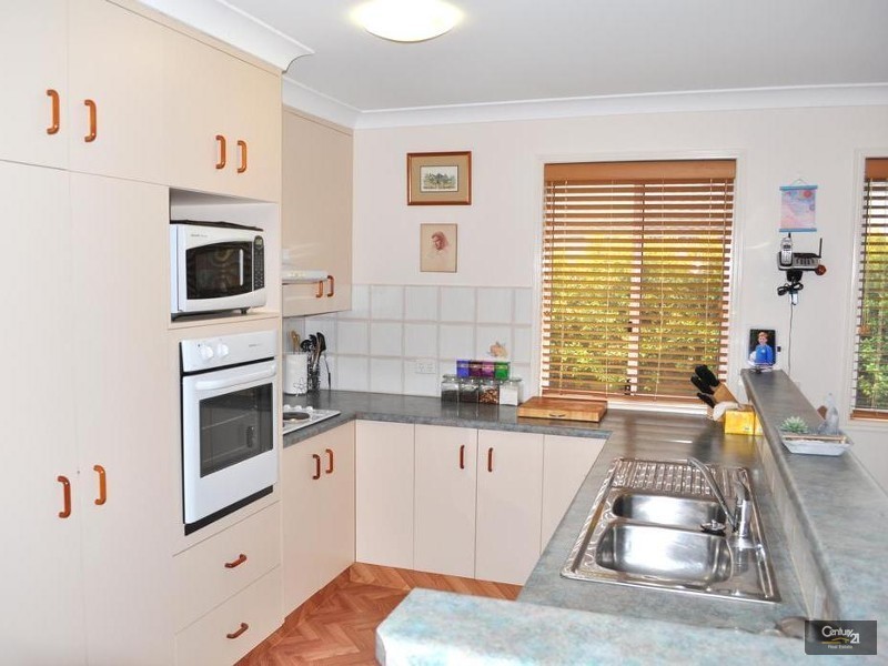 64 Bouganvillea Drive, Middle Ridge QLD 4350