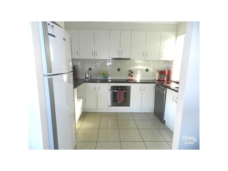 5/10 Devon Street, Newtown QLD 4350