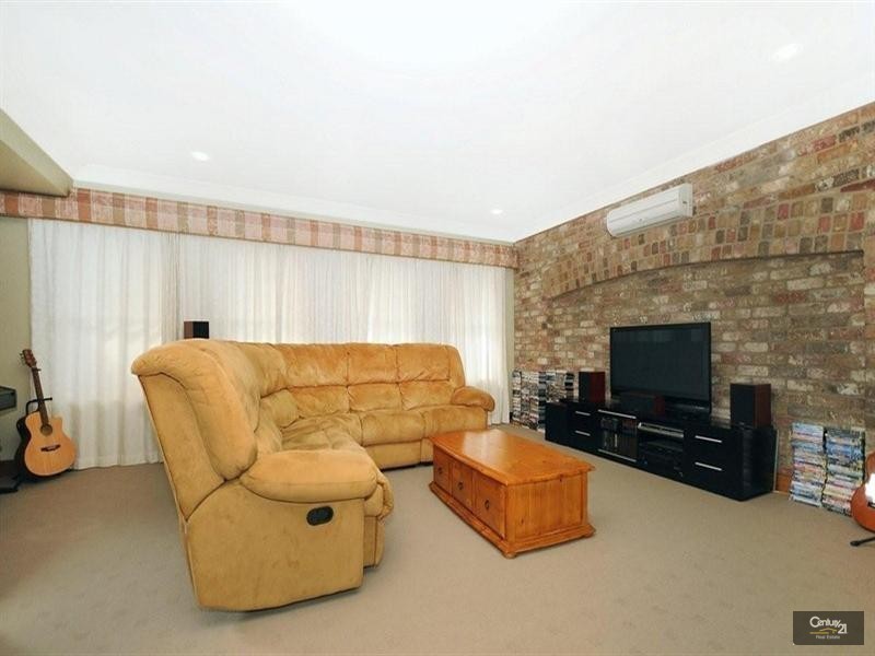 271  Mackenzie Street, Centenary Heights QLD 4350