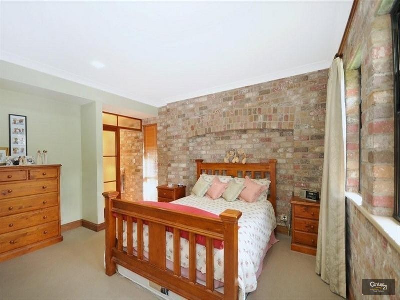 271  Mackenzie Street, Centenary Heights QLD 4350