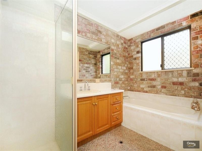 271  Mackenzie Street, Centenary Heights QLD 4350