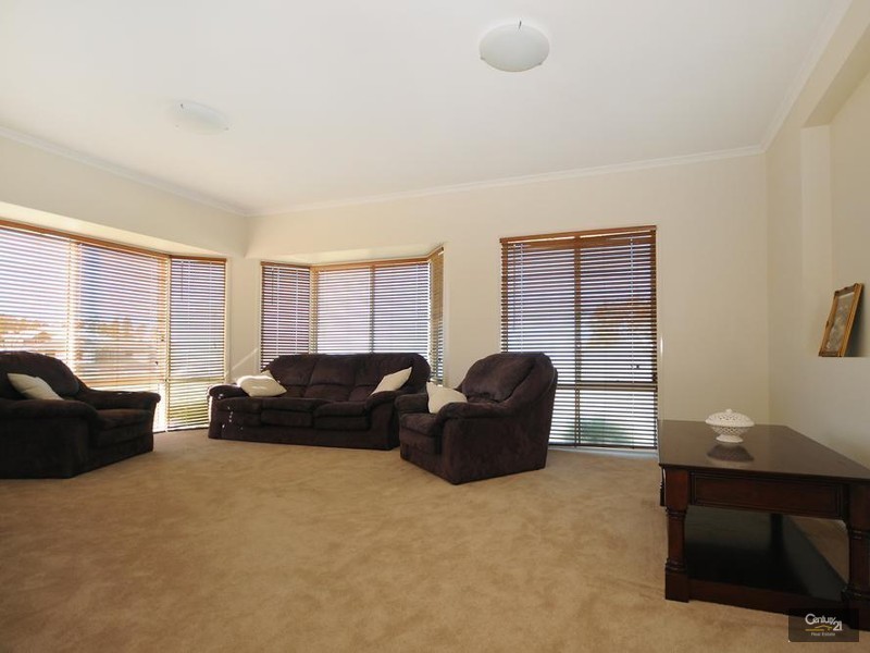 24 Settlers Drive, Gowrie Junction QLD 4352